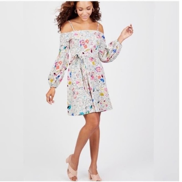 Clover and Sloane Floral Dress - Picture 1 of 8